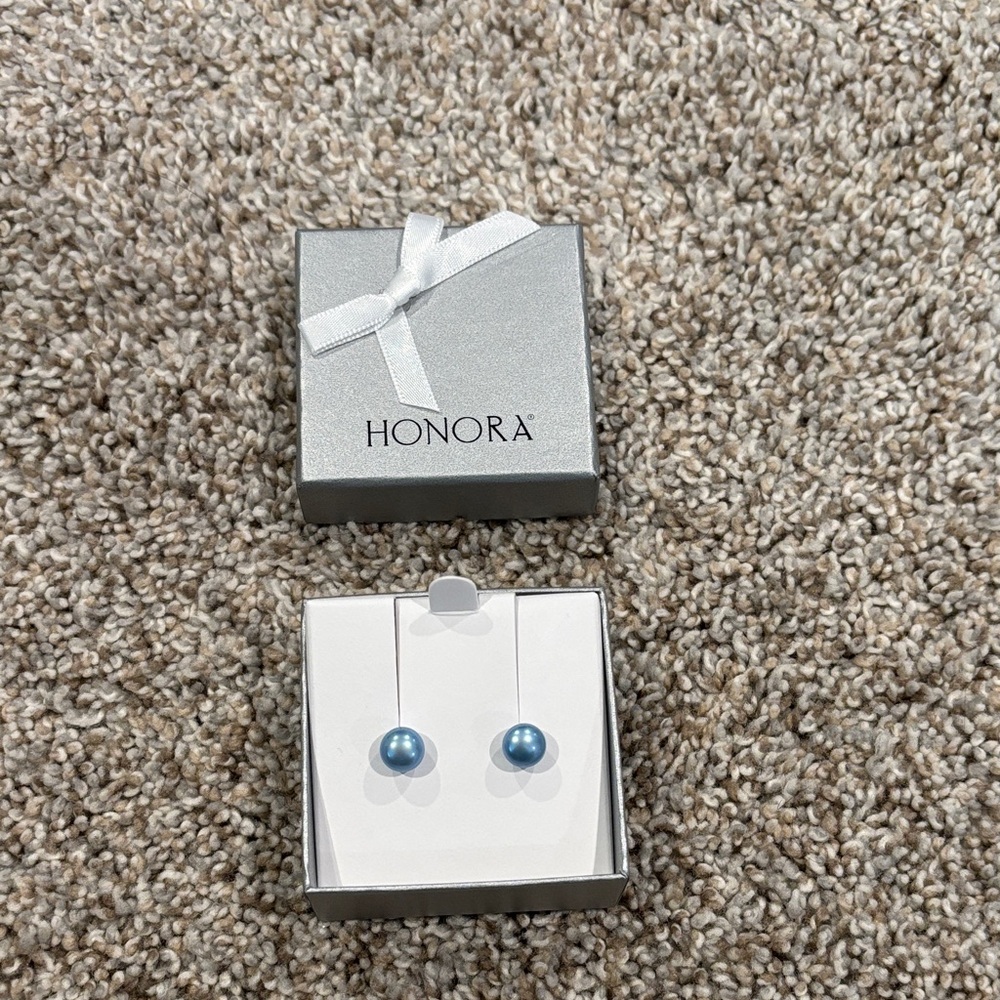 Honora Silver Box with Light Blue Pearl Earrings